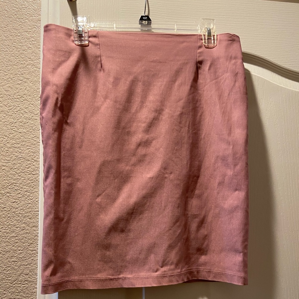 Mauve stretchy pencil skirt